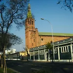 A Metro Matta Fantasilandia, Empresas, Familias 8