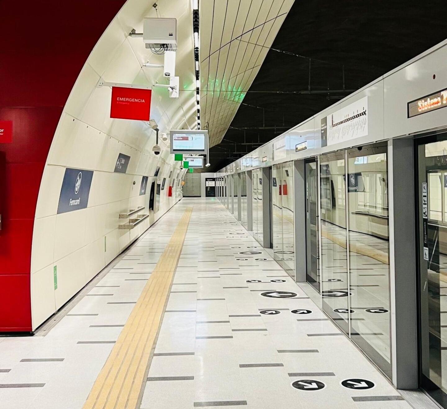 A Metro Matta Fantasilandia, Empresas, Familias 8 *